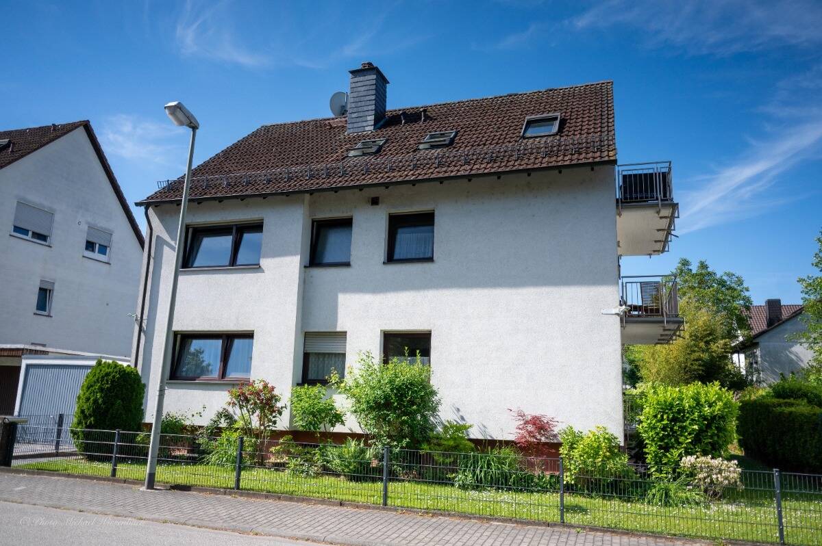Thumbnail-Freistehendes Mehrfamilienhaus mit 3 Wohnungen