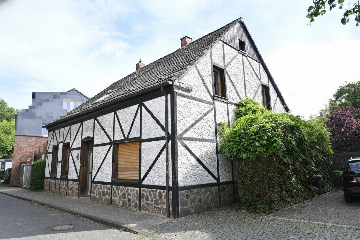 Thumbnail-TraumHaus gesucht - ProjektTraum gefunden! Sanierungsbedürftiges, freistehendes Haus mit Traumgarten