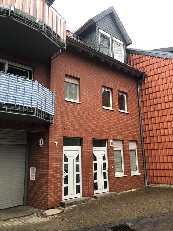 Thumbnail-Helle, gepflegte Etagenwohnung mit zwei Balkonen und PKW-Stellplatz in der Innenstadt