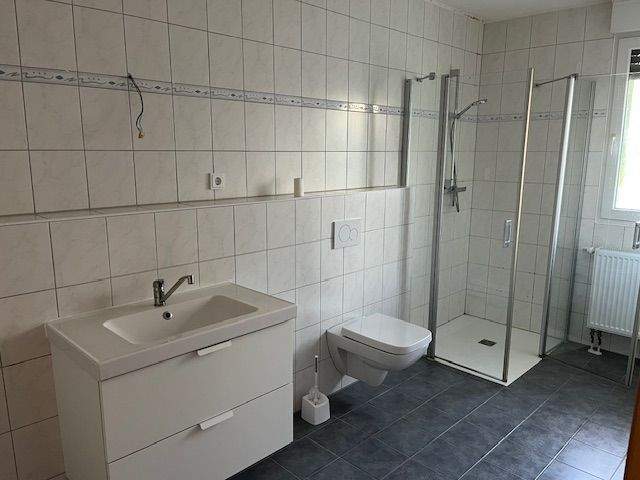 Thumbnail-Frisch renovierte barrierefreie 2,5-Raum-Wohnung mit Stellplatz und Garage