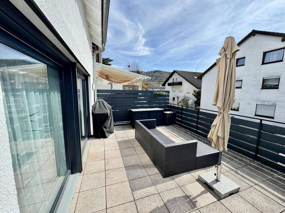 Thumbnail-fast wie ein Haus: EXKLUSIVE, GROSSE WOHNUNG MIT 31 M² BALKON!