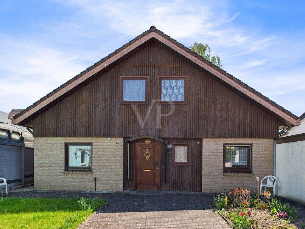 Thumbnail-Einfamilienhaus mit viel Platz und ca. 223 m² Wohnflächen-Ausbaupotential nahe IN-Stadtmitte