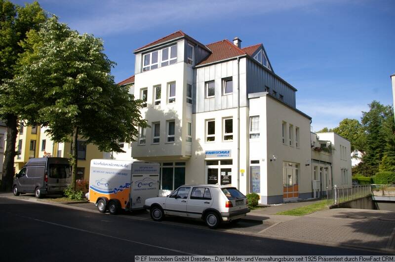 Thumbnail-Beziehbare 3-Zi-Whg. (1x 1-Zi-Whg. + 1x 2-Zi-Whg.) mit Tiefgaragenstellplatz, Balkon, separater Küche u. 2x Bad mit Badewanne in 01219 Dresden