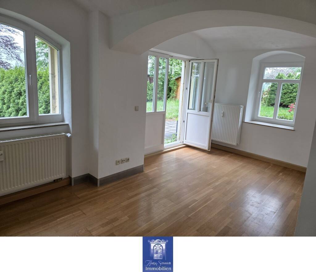 Thumbnail-Großzügige Familienwohnung mit 2 Terrassen und Garten!