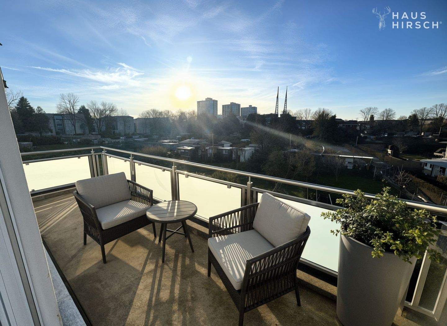 Thumbnail-Erstbezug: helle Wohnung mit Aufzug, Tiefgarage & Fernblick