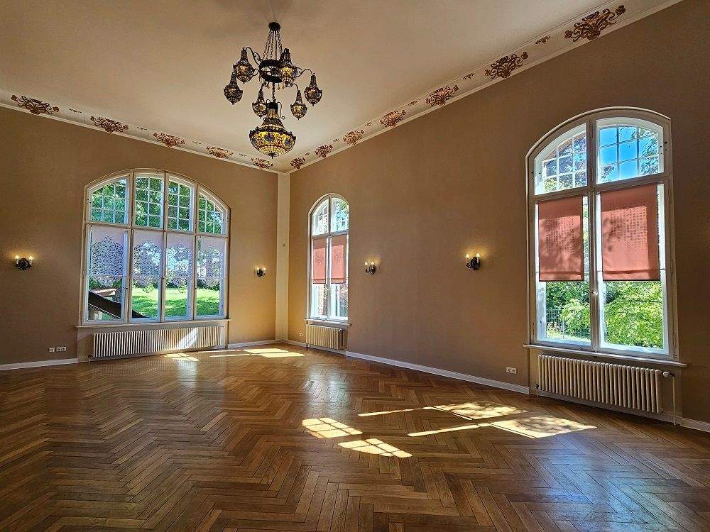 Thumbnail-Leben im historischen Offizierskasino