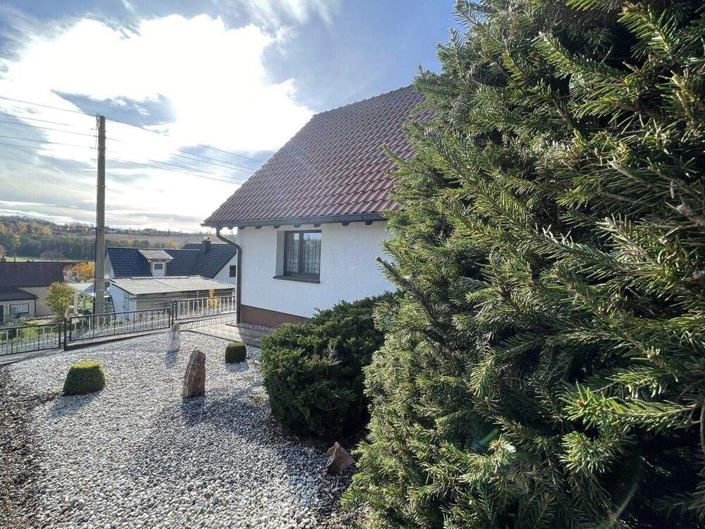 Thumbnail-Ein Zuhause zum Wohlfühlen mit Aussicht und Potential - bereit für Ihre Ideen! EFH in schöner Lage!