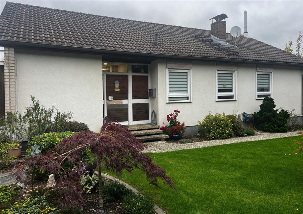 Thumbnail-Weismain ** EFH mit guter Lage und viel Charm ** Wintergarten, Garage, Garten uvm.