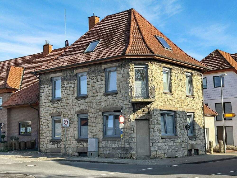 Thumbnail-Charaktervolles Stadthaus: Wo historischer Charme auf goldenes Licht trifft