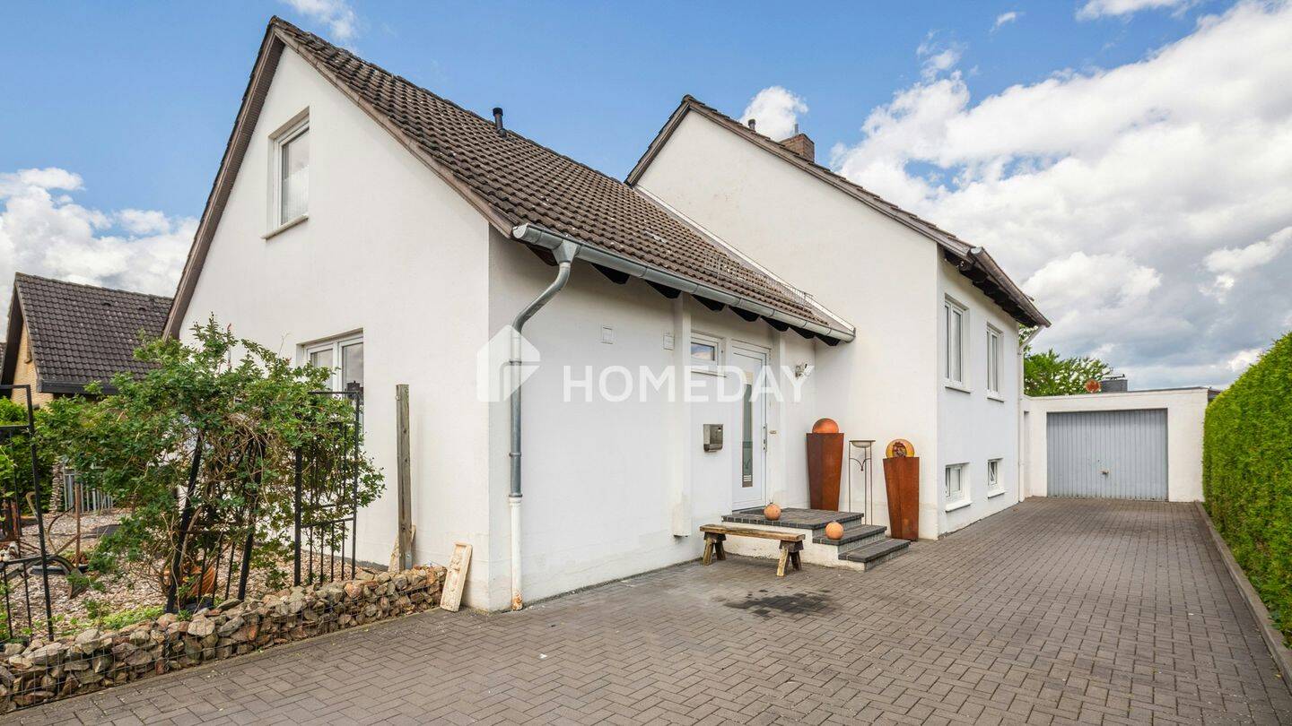 Thumbnail-Fünf Zimmer, Pool und Sauna - Ihr neues Zuhause mit viel Platz zur Entfaltung