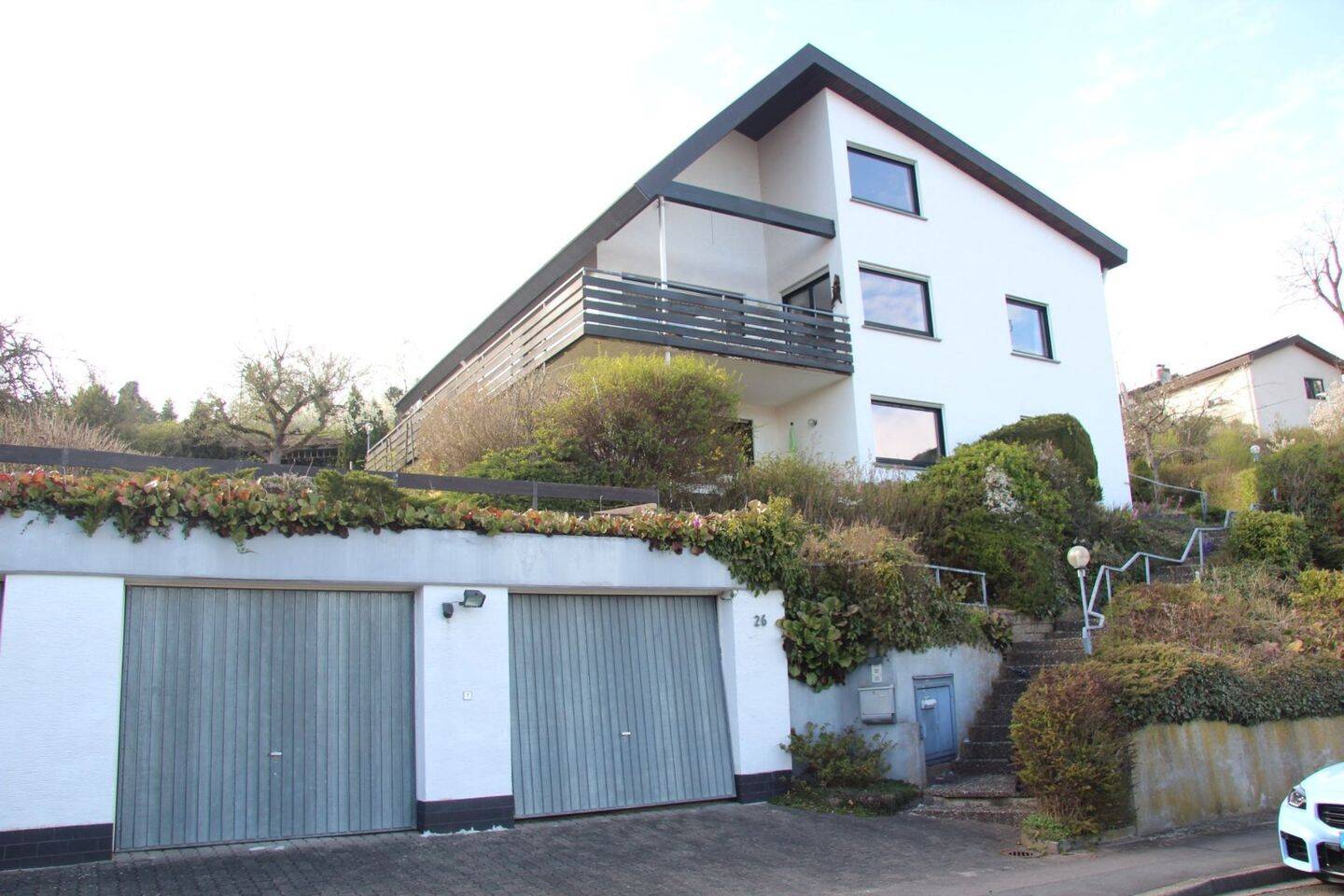 Thumbnail-Traumlage mit Fernblick: Großzügiges Familienhaus mit Einliegerwohnung & Ausbaureserve