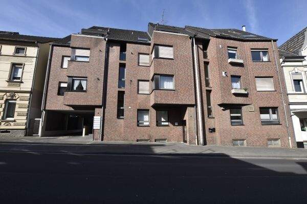 Thumbnail-***Schöne ETW mit PKW-Stellplatz in solidem Wohnhaus - in beste Hände vermietet***