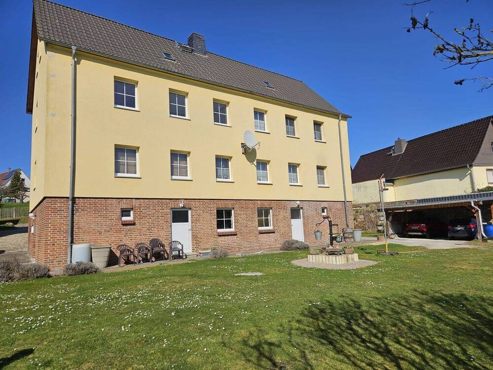 Thumbnail-Mehrfamilienhaus in Stößen
