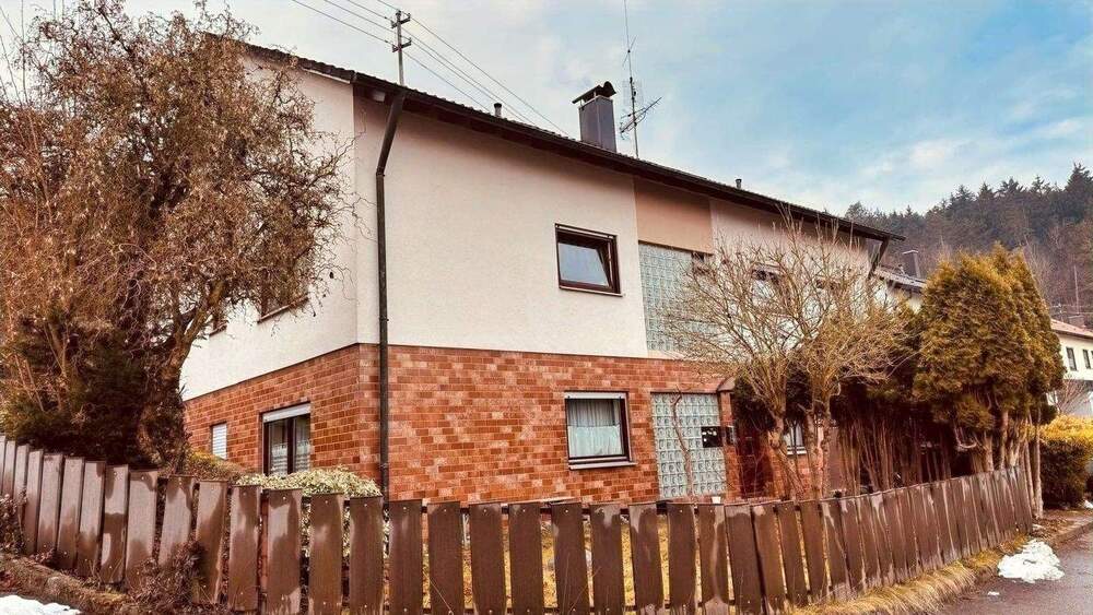 Thumbnail-Zweifamilienhaus mit Einliegerwohnung in ruhiger Lage