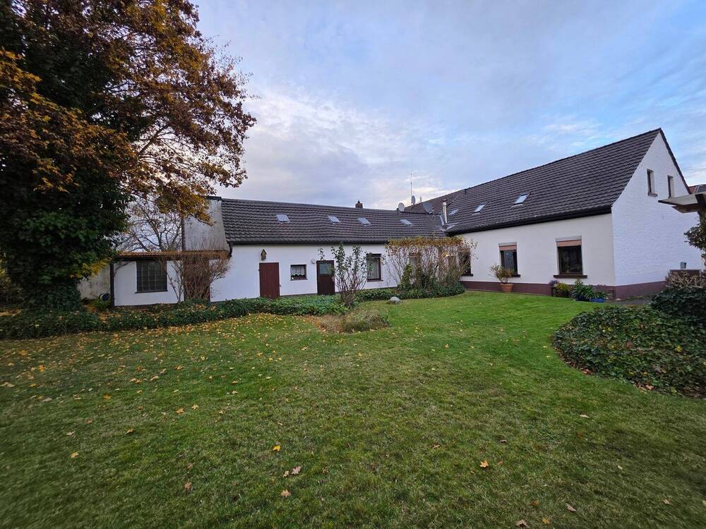 Thumbnail-Geräumiges Familienhaus in Krefeld DießemLehmheide mit sonniger Terrasse