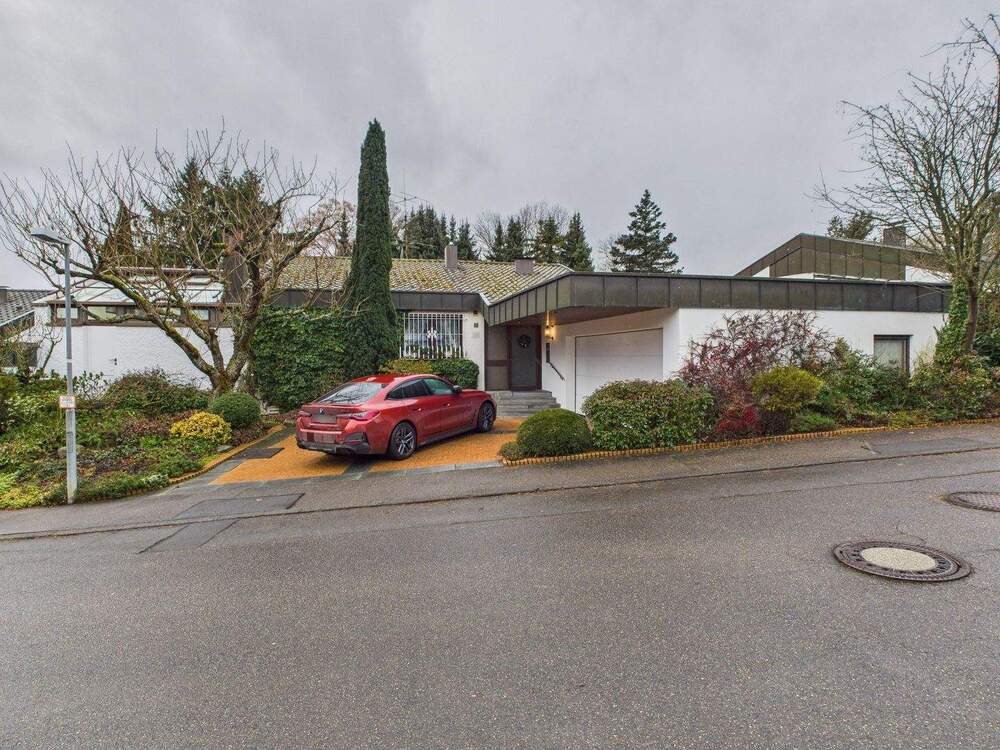 Thumbnail-Ein-Zweifamilienhaus in Dettenhausen