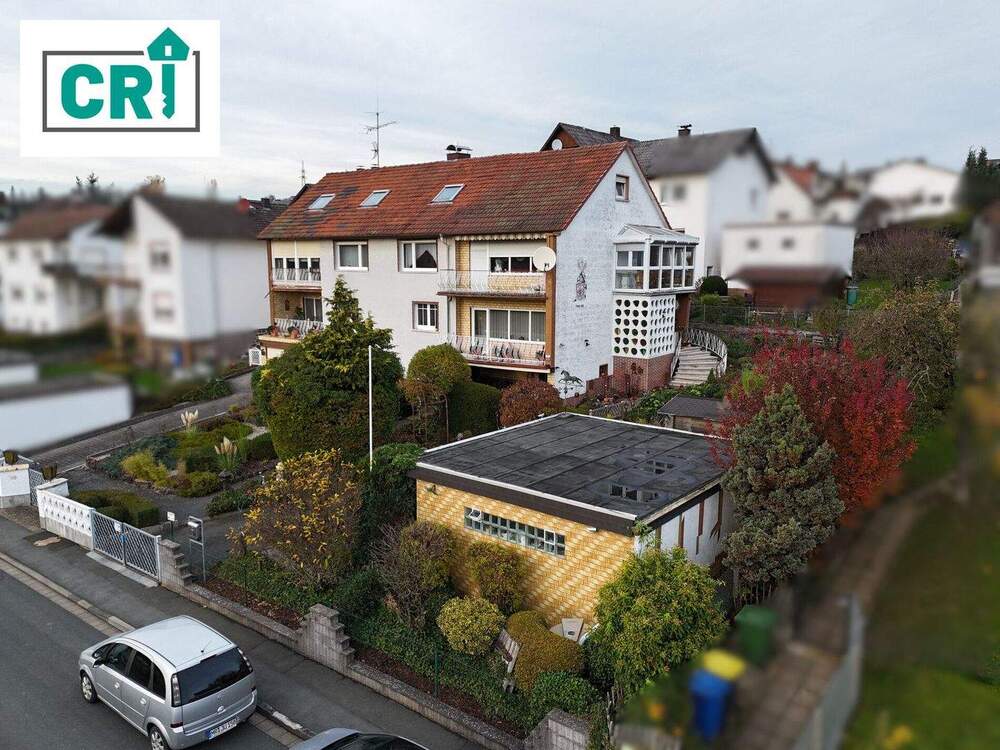 Thumbnail-Großzügiges Zweifamilienhaus mit vielseitigen Nutzungsmöglichkeiten in Gladenbach-Mornshausen