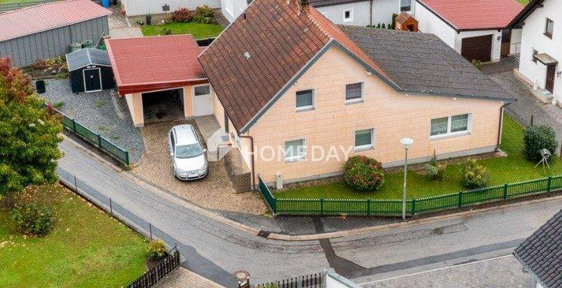 Thumbnail-Umfassend saniertes Einfamilienhaus mit Wintergarten, Terrasse, Garage und Garten in ruhiger Lage
