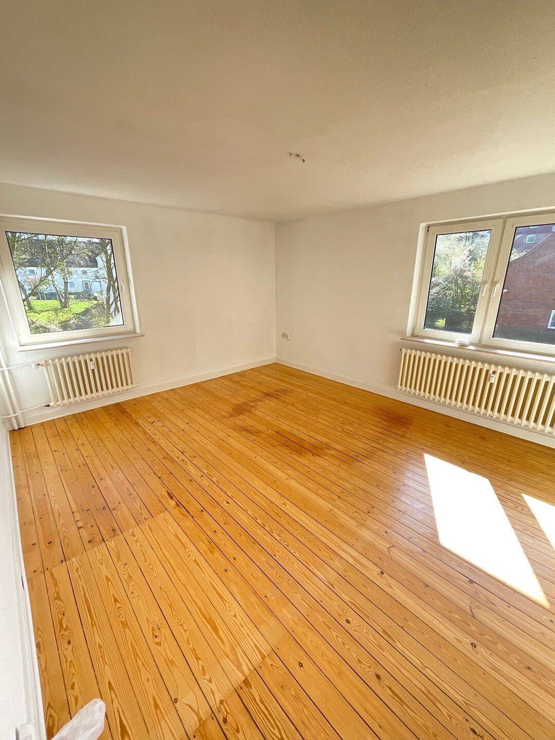 Thumbnail-Schöne 2 Zimmer Wohnung im Herzen von Wellingdorf.