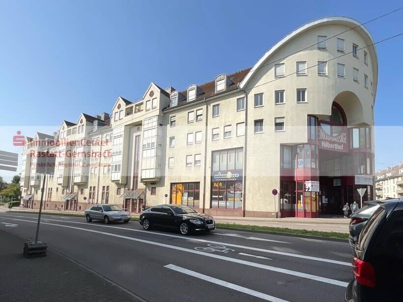 Thumbnail-Zentrumsnahe 4-Zimmer-Eigentumswohnung mit Balkon und Tiefgarage