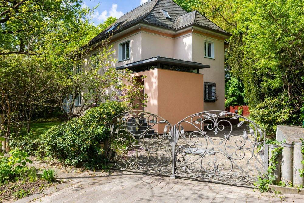 Thumbnail-Detached family home with approximately 384?sqms of livingusable space in a sought-after location