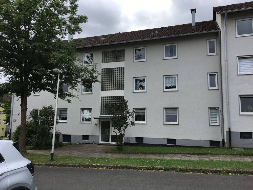 Thumbnail-Großzügige 4-Zimmerwohnung mit Sonnenbalkon in Baunatal-Baunsberg