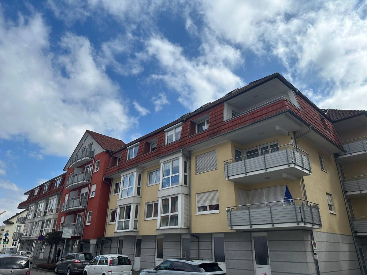 Thumbnail-Attraktive 2,5-Zimmer-Wohnung mit Garage in Pflegeimmobilie in Tuttlingen