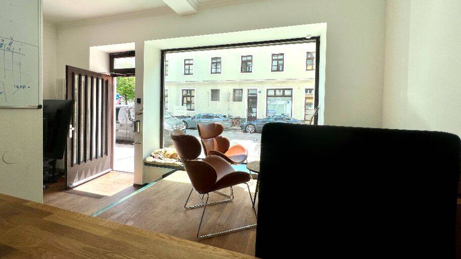 Thumbnail-Co-Working im Lehel: Offene Arbeitsplätze im Altbau - Hund erlaubt!