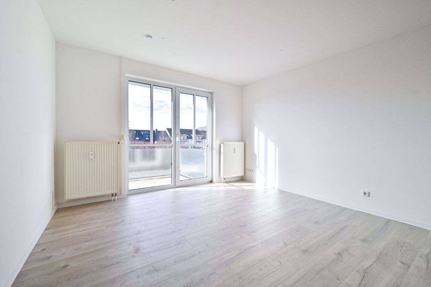 Thumbnail-Moderne 2-Raum-Wohnung mit Balkon im barrierefreien Wohnpark in Schloßchemnitz