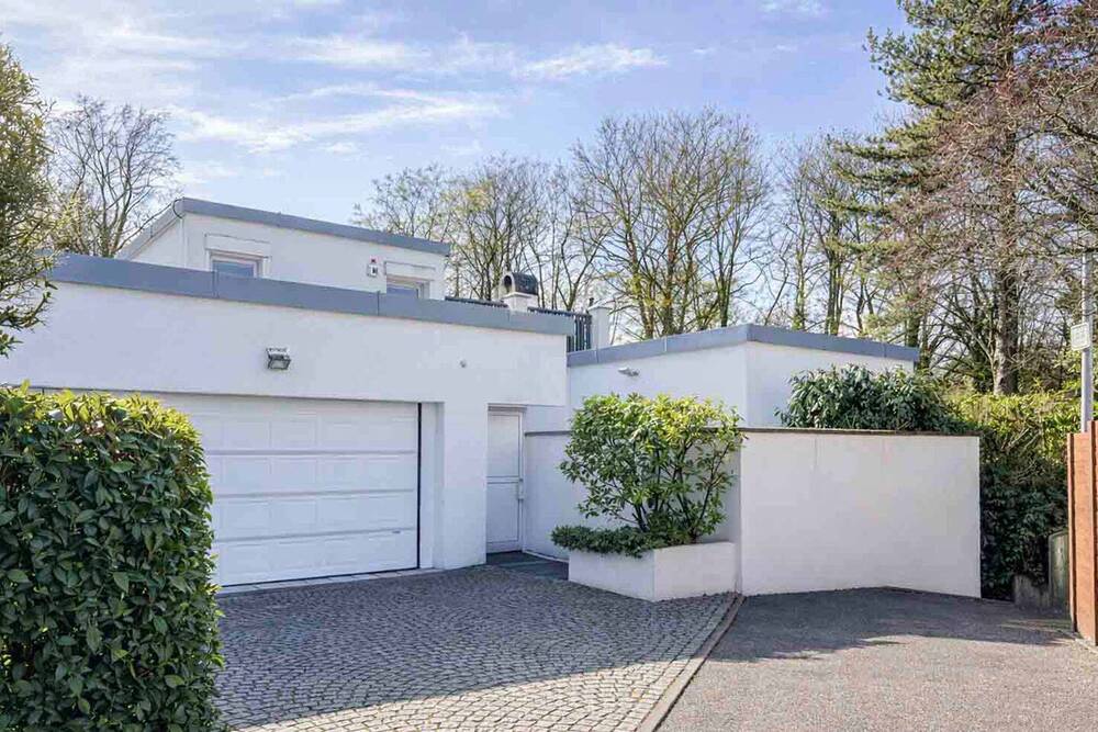 Thumbnail-Exklusives großes Architektenhaus mit Einliegerwohnung u. Büro in ruhiger Waldrandlage