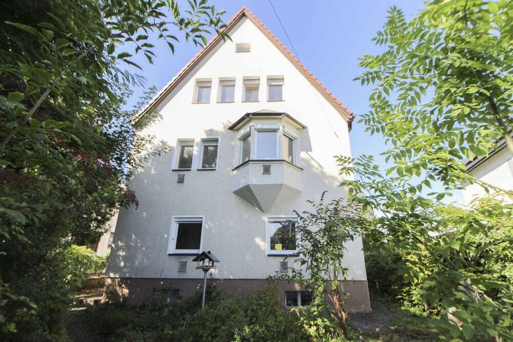 Thumbnail-Interessantes MFH mit Wertsteigerungspotenzial und großem Garten in Top-Lage von Stuttgart