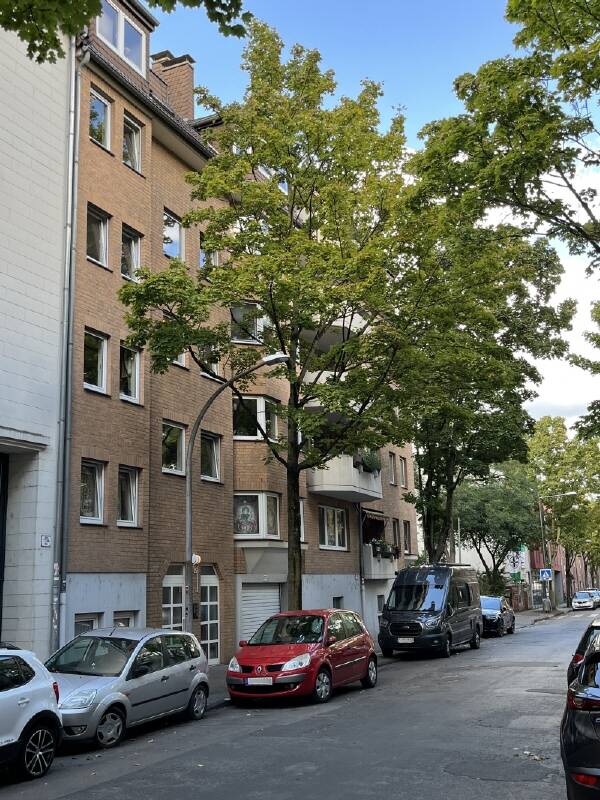 Straßenansicht