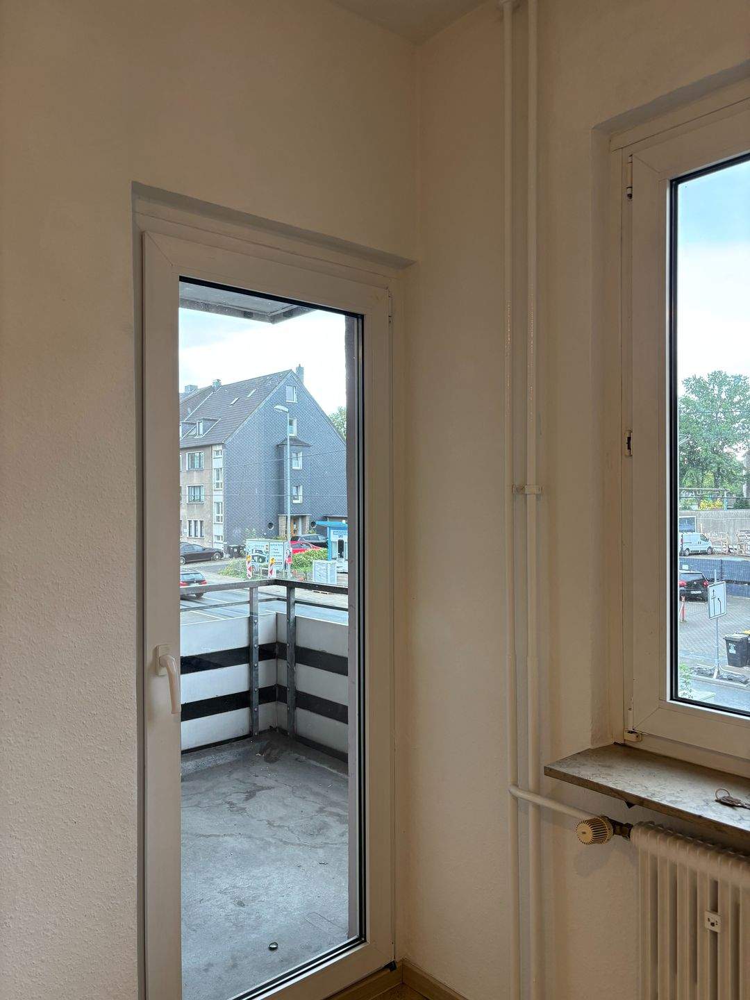 Blick auf kleinen Balkon