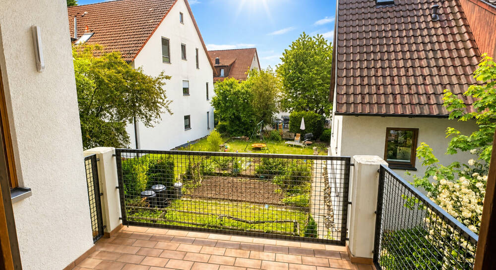 Thumbnail-Attraktive 2,5-Zimmer-Wohnung in Eningen Mitte - Kleines MFH + Top Garage