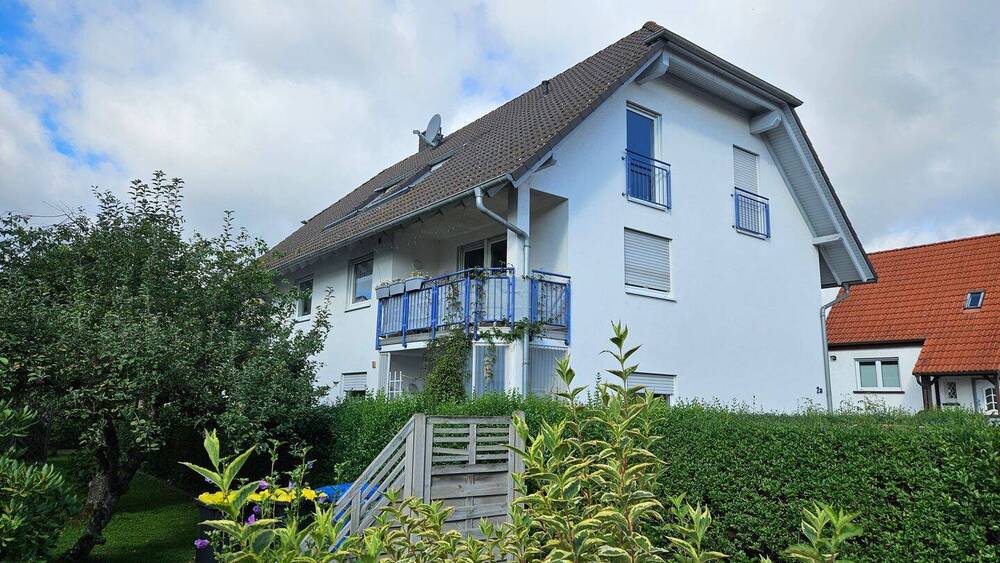 Thumbnail-Charmante 2-Zimmer-Eigentumswohnung mit Terrasse in gepflegtem Mehrfamilienhaus