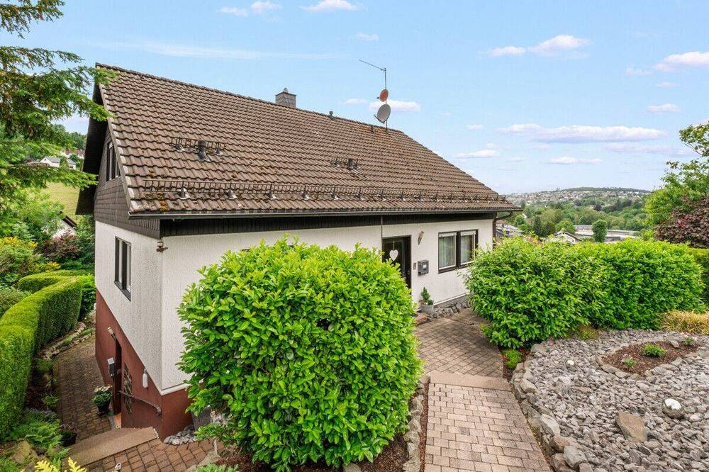 Thumbnail-#KOMINOS IMMOBILIEN# Einfamilienhaus mit Einliegerwohnung in Herscheid