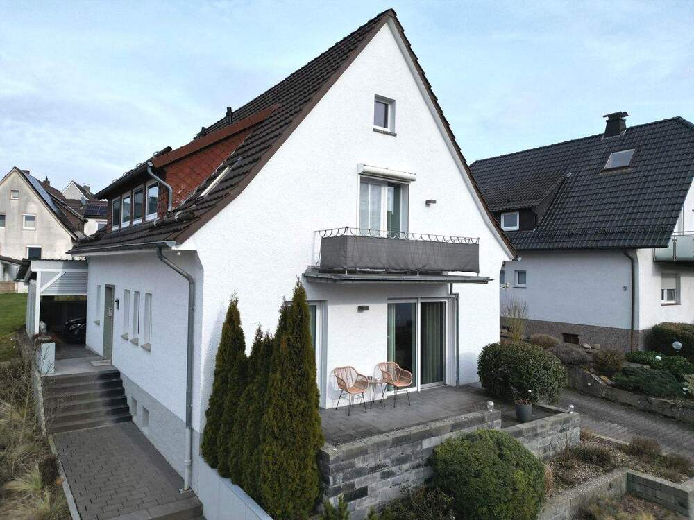 Thumbnail-Wohnen mit Herz: Modernisiertes Zuhause mit Einliegerwohnung in Warburg-Nörde