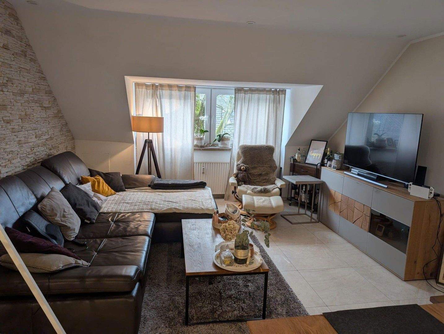 Thumbnail-Exklusive Dachgeschosswohnung mit eigenem Rückzugsort im Souterrain in Essen-Frohnhausen