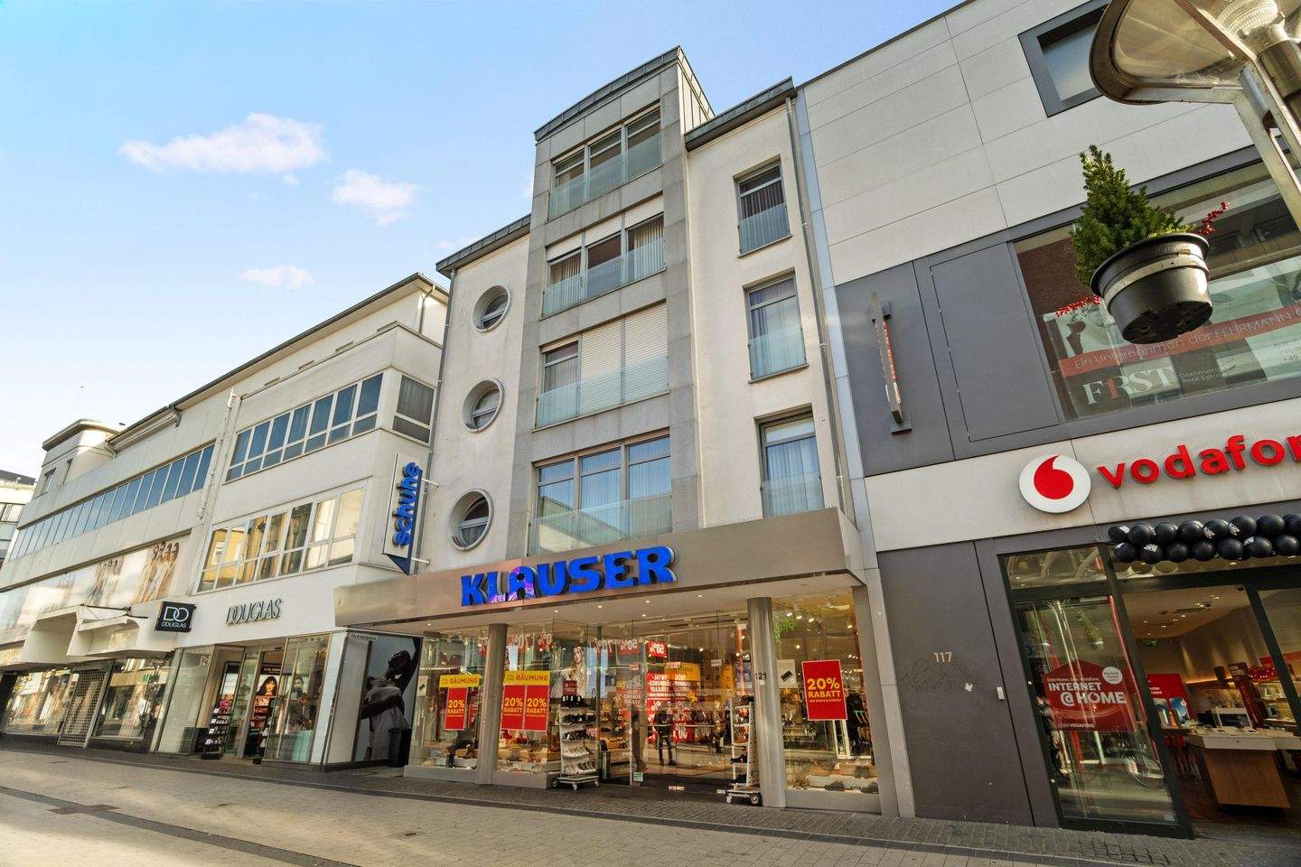 Thumbnail-Wohn- und Geschäftshaus in 1A-Lage von Krefeld, Fußgängerzone, ca. 1.441 m² Gesamtfläche