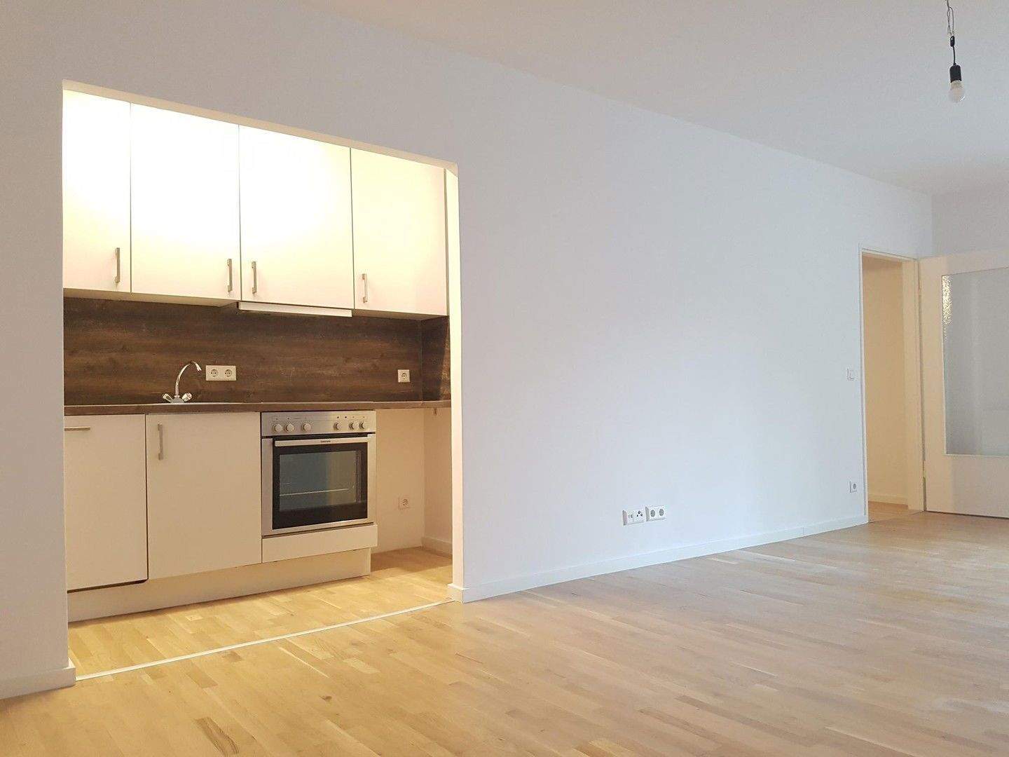 Thumbnail-Helle Singelwohnung mit großem Balkon