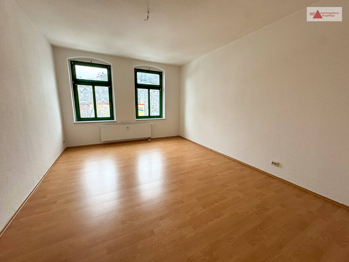 Thumbnail-Große 5-Raum-Wohnung in ruhiger, zentrumsnaher Lage von Aue