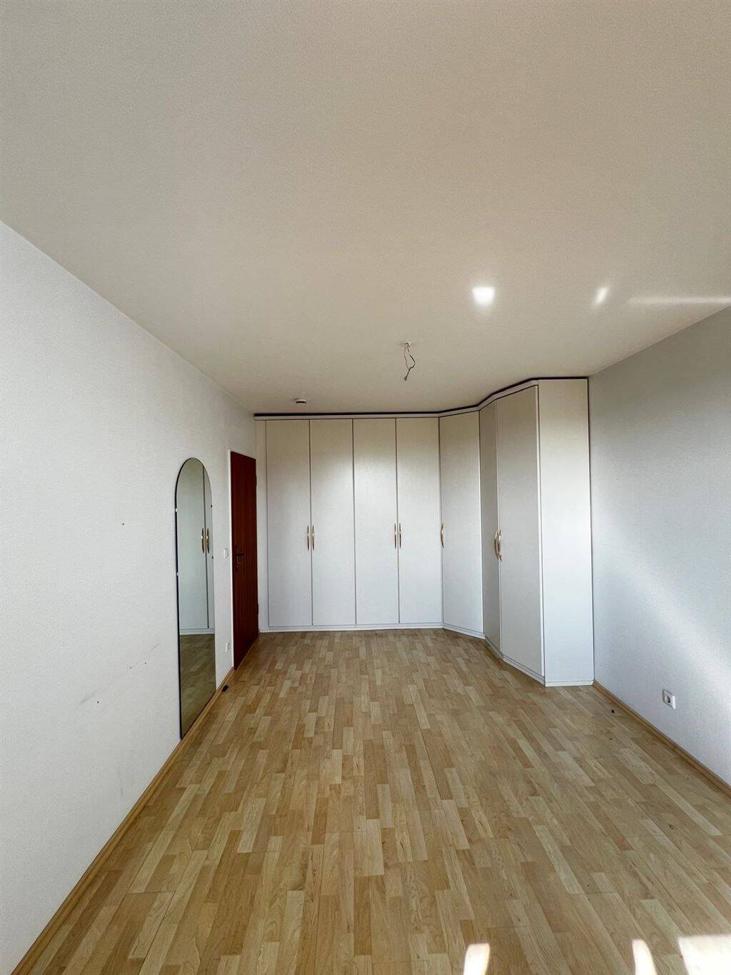 Thumbnail-Helle Obergeschosswohnung mit Dachterrasse, Loggia und traumhaftem Fernblick - Tiefgaragenstellplatz