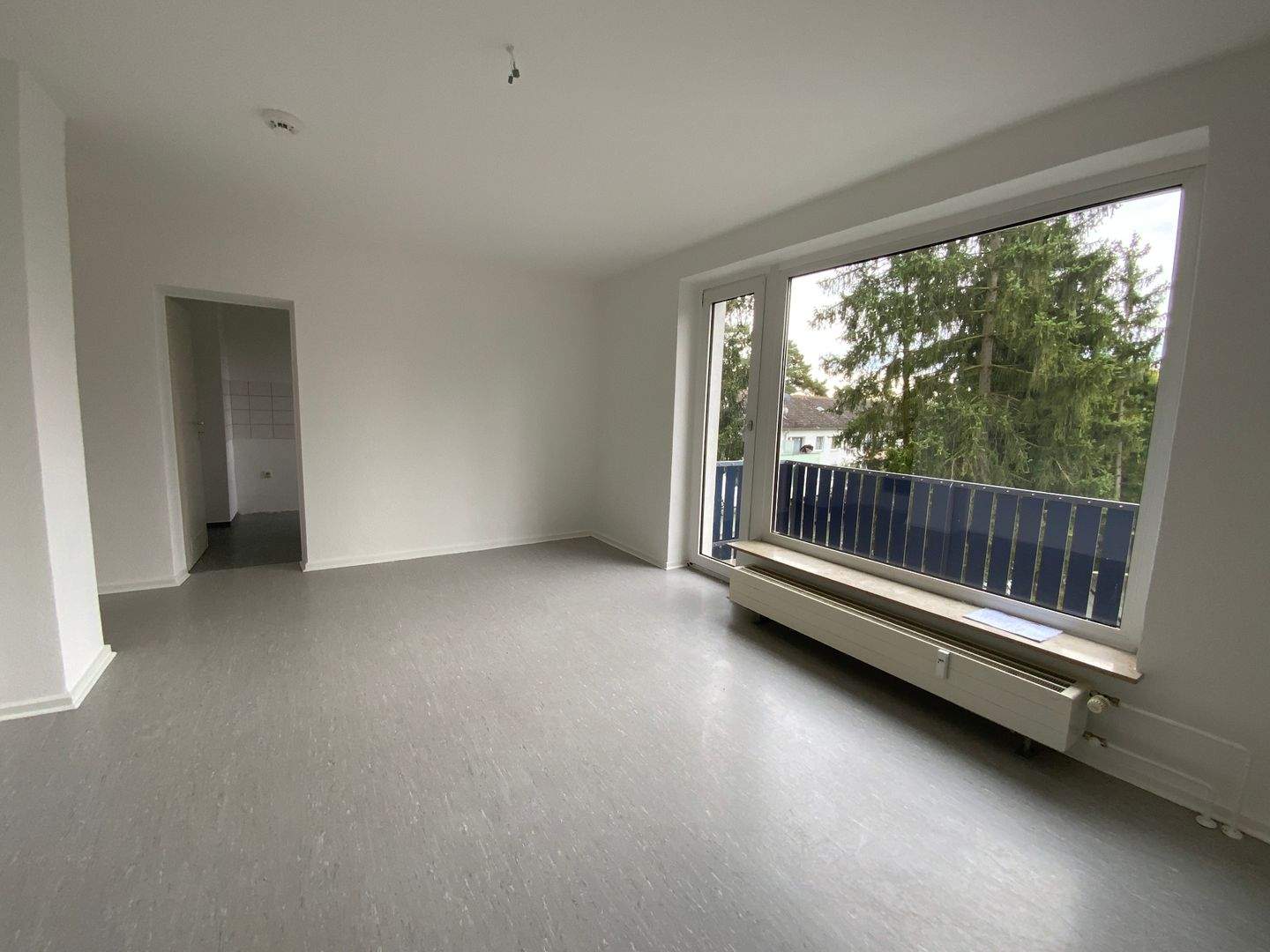 Thumbnail-Helle 3-Zimmer Wohnung mit Balkon zu vermieten