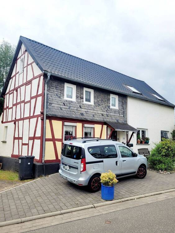 Thumbnail-***Einfamilienhaus in Gondershausen***Garten und Terrasse***Ausbaupotenzial***