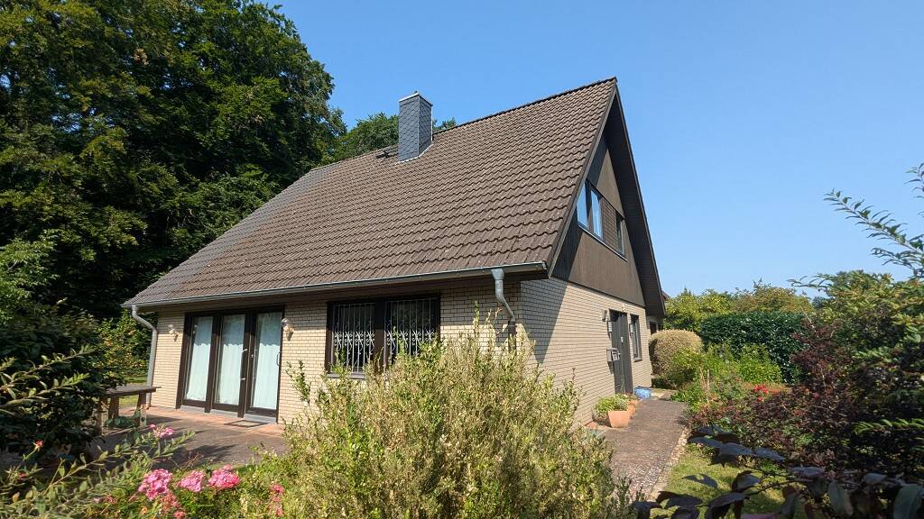 Thumbnail-Großzügiges Einfamilienhaus mit Charme und Erweiterung in ruhiger Lage von Unterlüß-provisionsfrei !