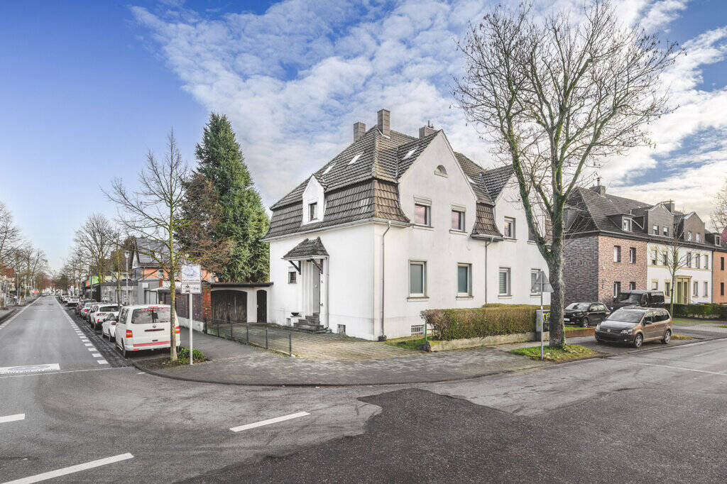 Thumbnail-Komplett vermietete Doppelhaushälfte mit 2 Wohnungen in Wohneigentum