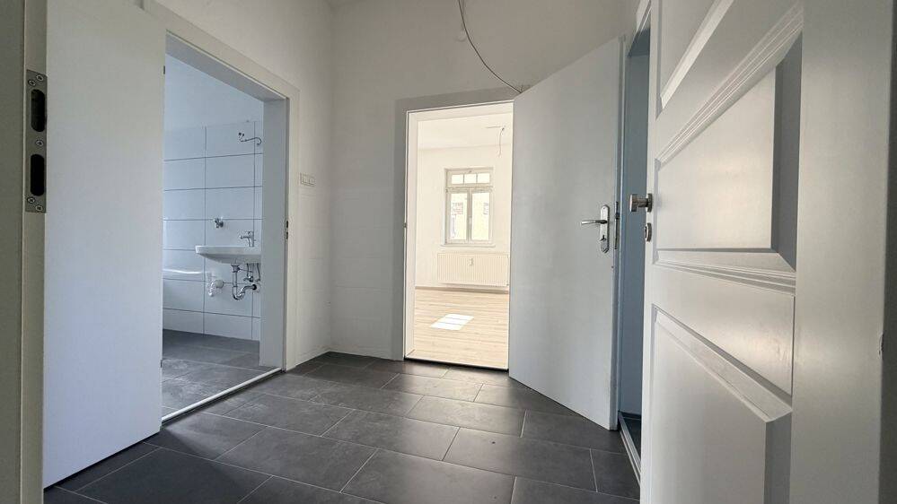 Thumbnail-Moderne und großzügige 4-Zimmer-Wohnung in Neustadt b. Cbg.
