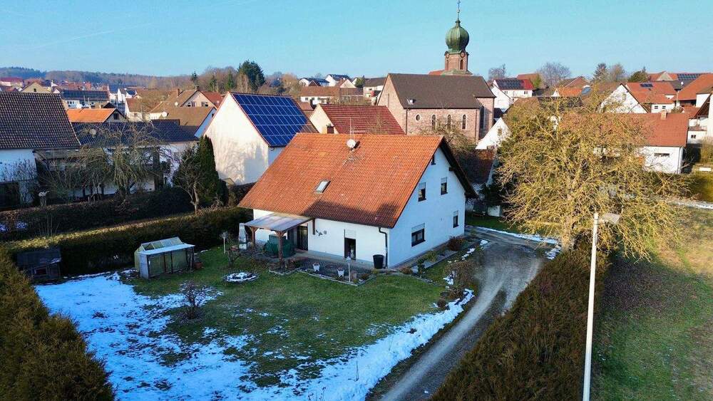 Thumbnail-Wohlfühlhaus mit Kamin, Terrasse und durchdachtem Grundriss
