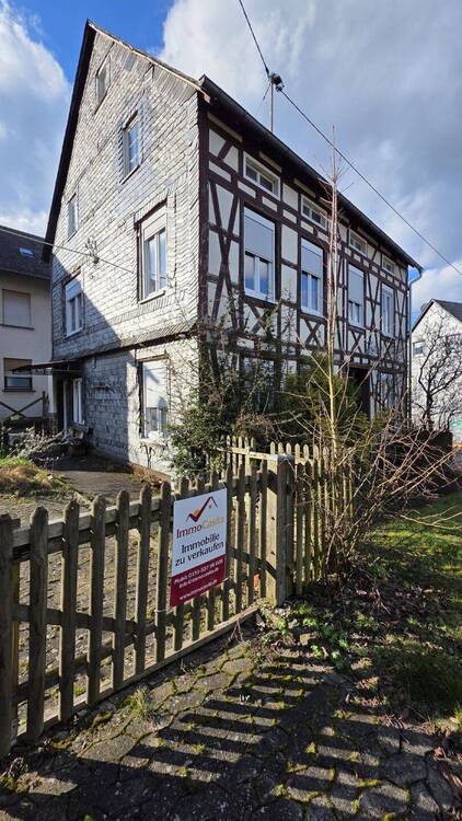 Thumbnail-Bauernhaus mit Scheune renovierungsbedürftig