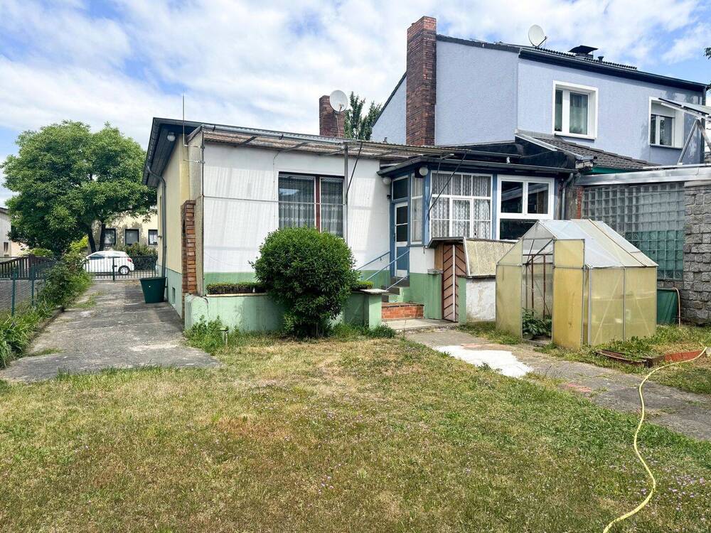 Thumbnail-Großes Grundstück (540m²) mit sanierungsbedürftigem, unterkellertem Haus und Nebengelass (Ausbaureserve)